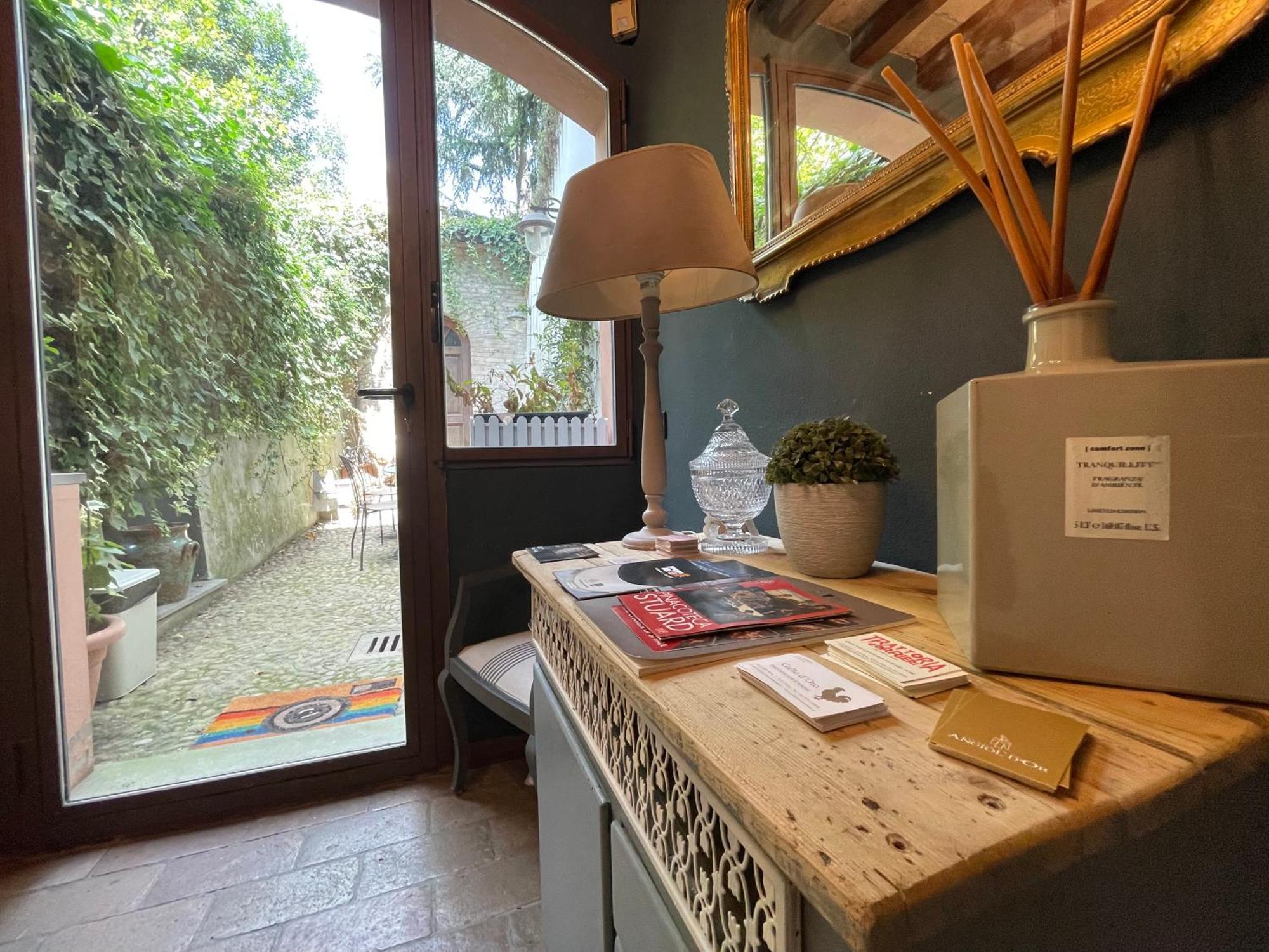 Le Di Bsuites